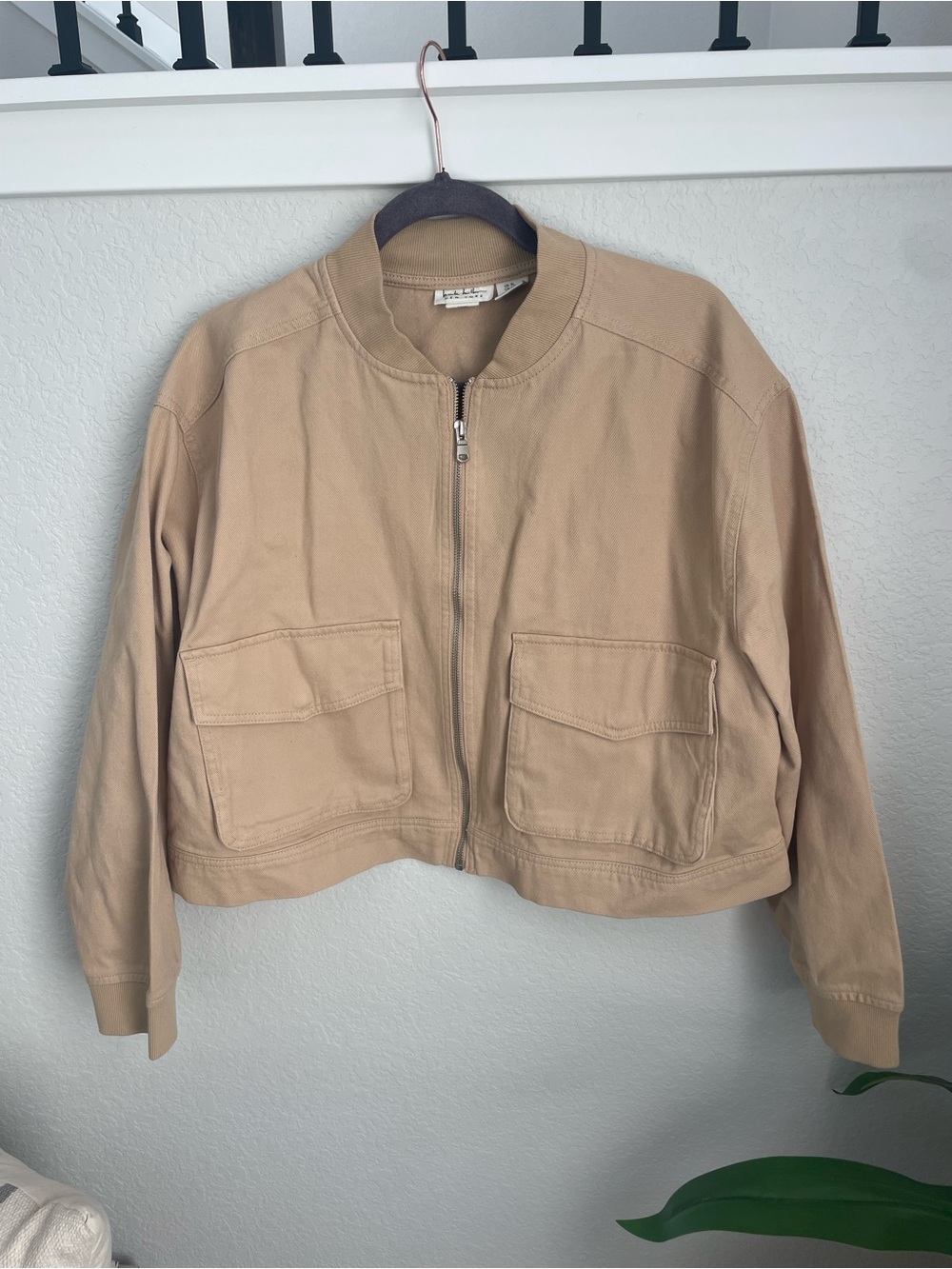 Nicole Miller New York Cropped Utility Zip-Front Jacket in Beige XL